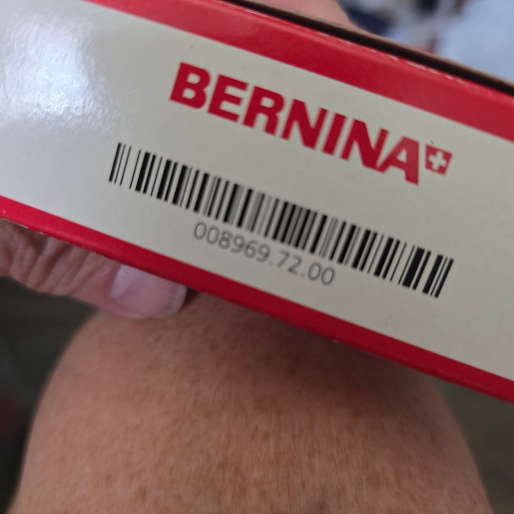 Bernina Three Sole Walking Foot with Seam Guide 008969.72.00 Swiss Made Set - Picture 8 of 10